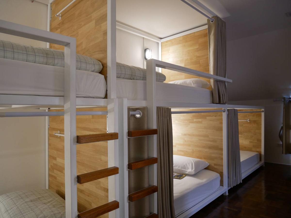 Neat Hostel Чиангмай Экстерьер фото