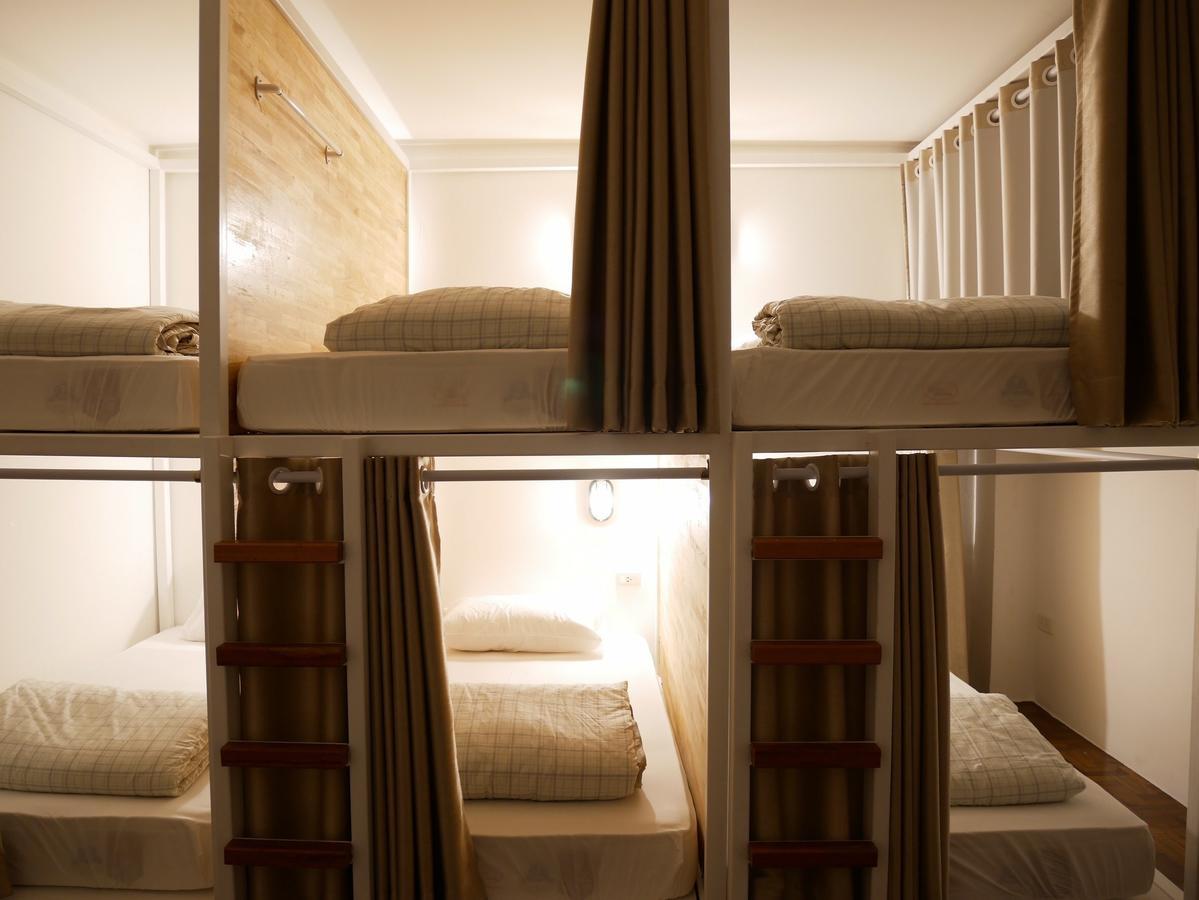 Neat Hostel Чиангмай Экстерьер фото